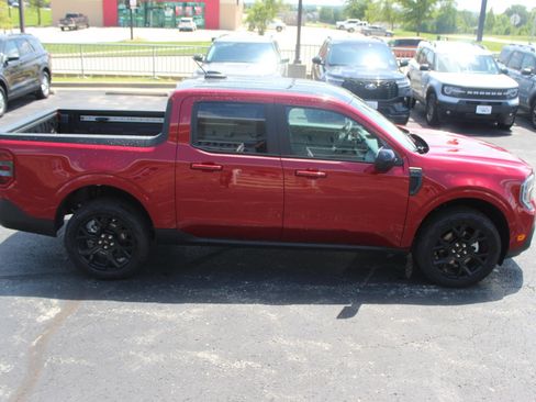 New 2026 Ford Maverick Lariat w/ Black Appearance Package AWD/4WD image 8