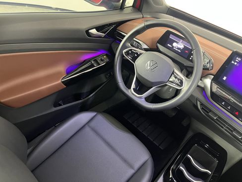 Used 2022 Volkswagen ID.4 Pro S w/ Gradient Package image 9