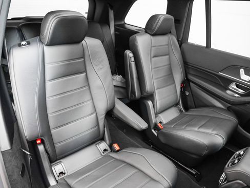 New 2026 Mercedes-Benz GLS 450 4MATIC image 11