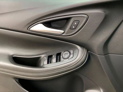 Used 2024 Buick Encore GX Sport Touring image 32