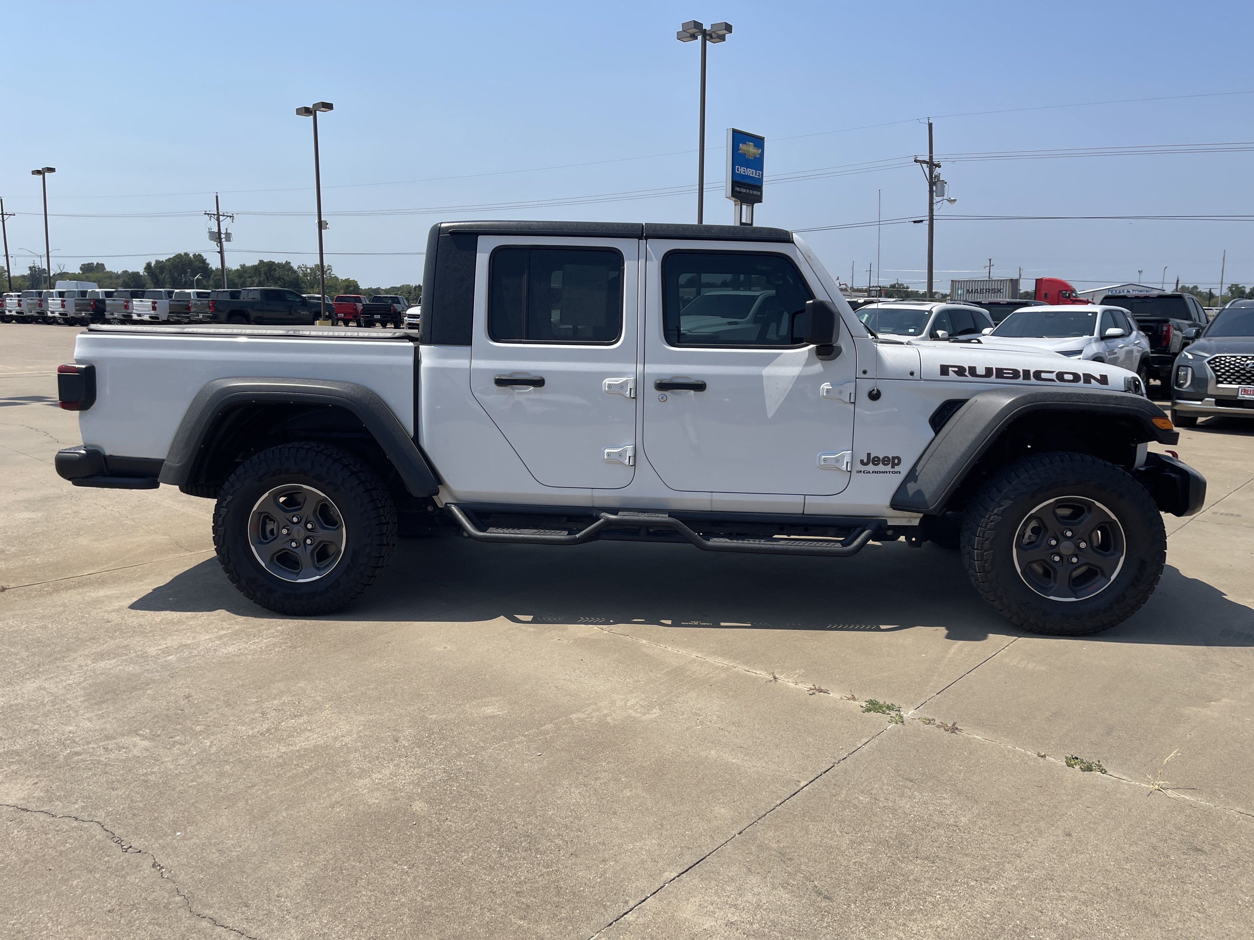Used 2023 Jeep Gladiator Rubicon w/ LED Lighting Group AWD/4WD image 3