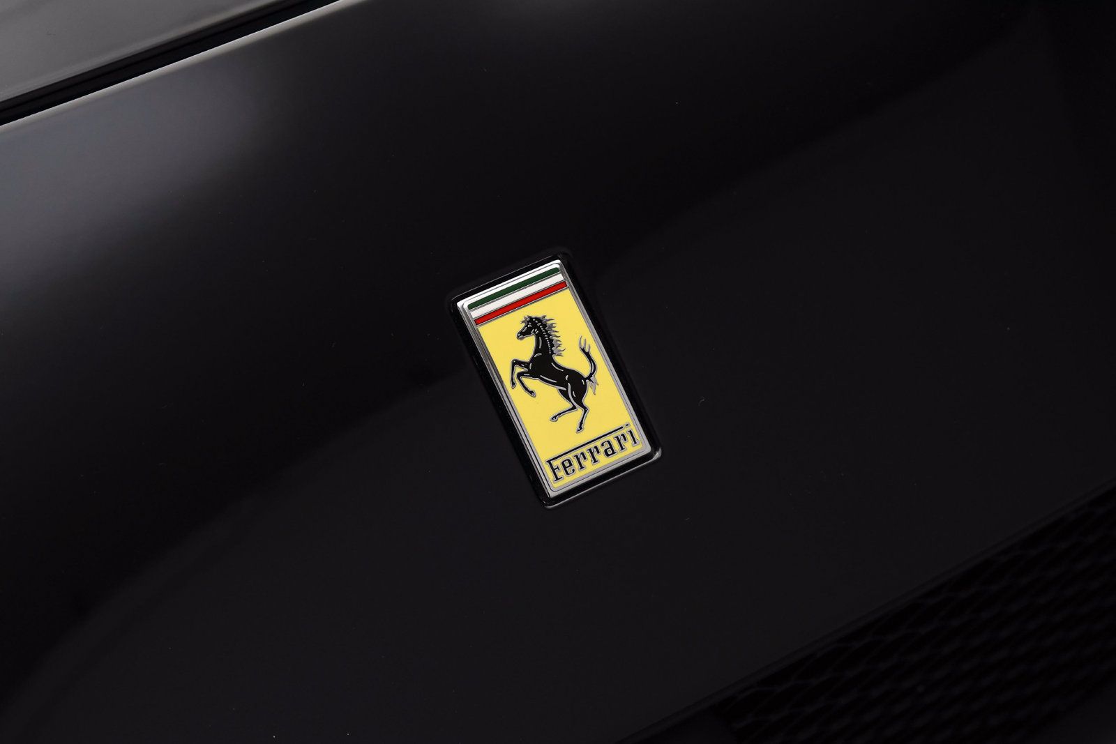 Used 2018 Ferrari 812 Superfast RWD image 44
