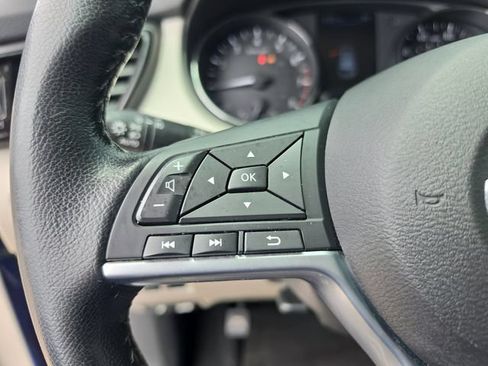 Used 2022 Nissan Rogue Sport SV AWD/4WD image 21