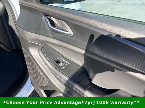 Certified 2024 Jeep Grand Cherokee Altitude image 23