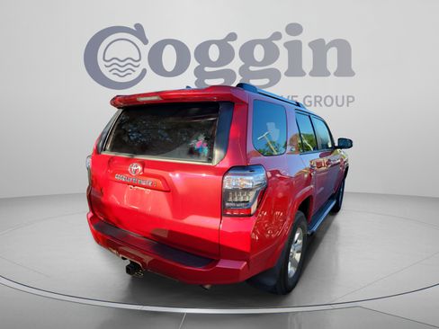 Used 2020 Toyota 4Runner SR5 Premium AWD/4WD image 3