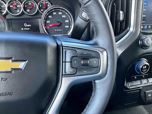 Used 2022 Chevrolet Silverado 1500 LT AWD/4WD image 15