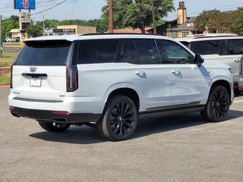 Certified 2026 Cadillac Escalade Platinum Sport w/ LPO, ONYX Package AWD/4WD image 5