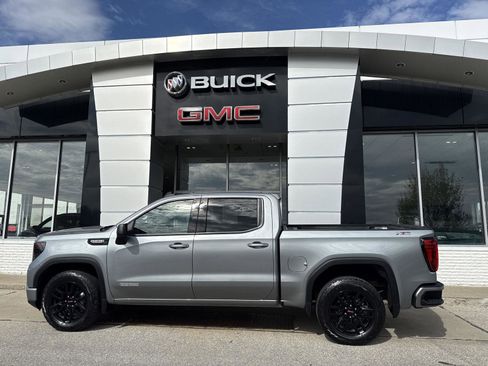 Used 2023 GMC Sierra 1500 Elevation w/ X31 Off-Road Package AWD/4WD image 11