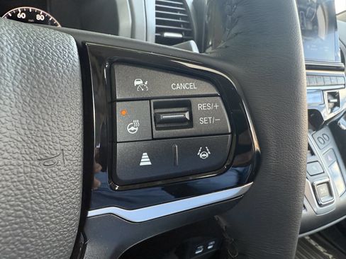 Used 2025 Honda Odyssey Elite image 19