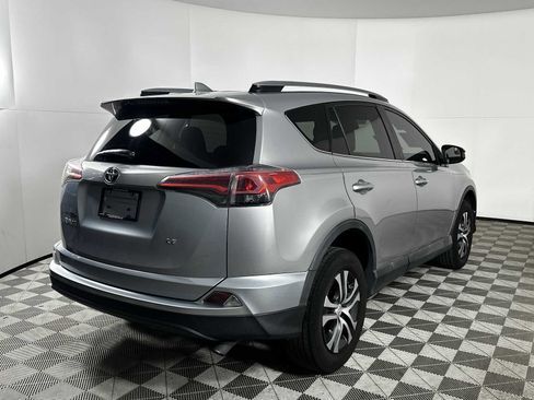 Used 2017 Toyota RAV4 LE image 8