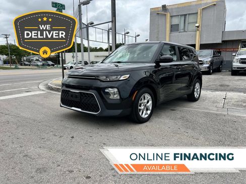 Used 2020 Kia Soul S image 1