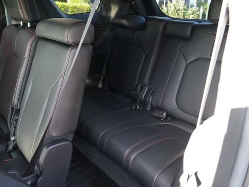 Used 2025 Honda Pilot Black Edition image 21