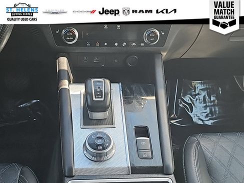 Used 2024 Mitsubishi Outlander SEL AWD/4WD image 22
