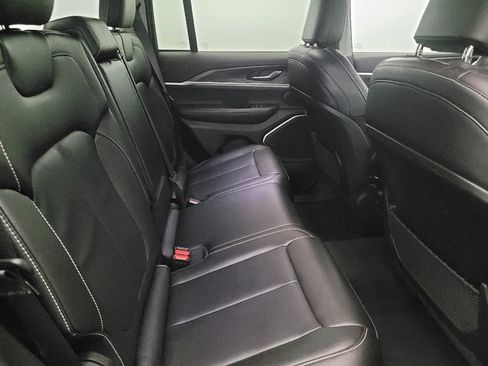 Used 2022 Jeep Grand Cherokee Limited 4xe image 19