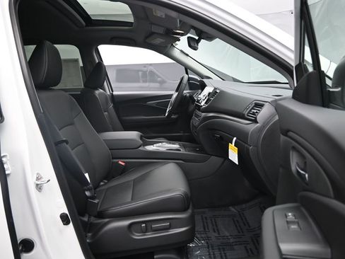 New 2025 Honda Ridgeline RTL image 26
