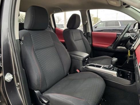 Used 2021 Toyota Tacoma SR5 image 28