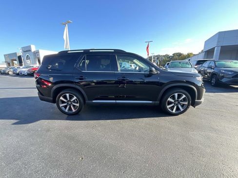 Used 2023 Honda Pilot Elite image 8