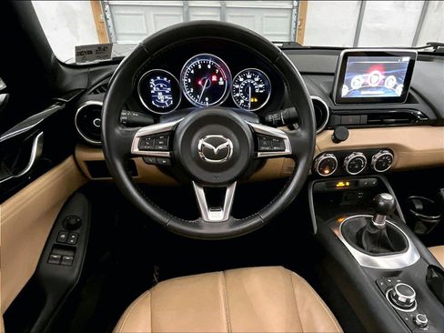 Used 2016 MAZDA MX-5 Miata Grand Touring RWD image 5