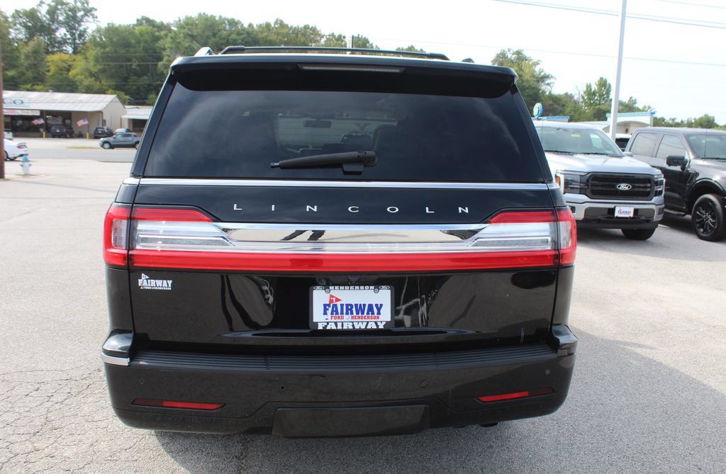 Used 2019 Lincoln Navigator Reserve w/ Cargo Package AWD/4WD image 12