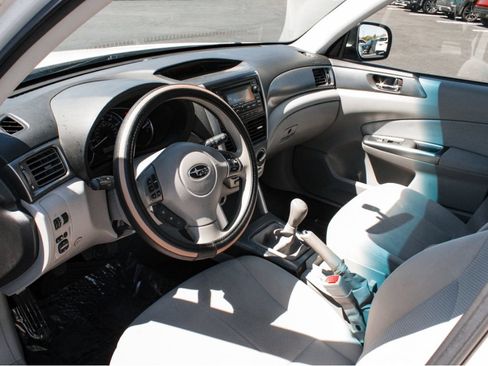 Used 2012 Subaru Forester 2.5X Premium AWD/4WD image 8
