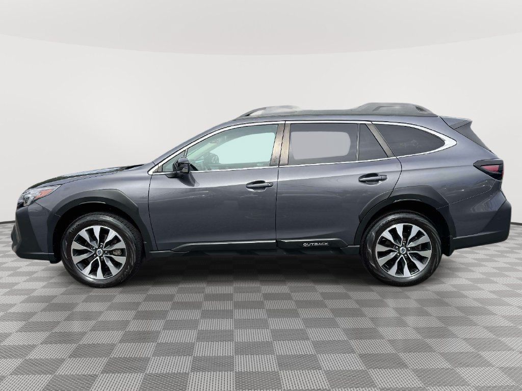Used 2023 Subaru Outback Limited AWD/4WD image 5