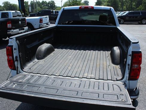 Used 2018 Chevrolet Silverado 1500 LT w/ Max Trailering Package AWD/4WD image 11