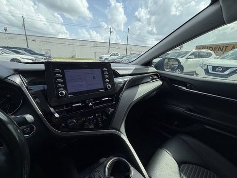 Used 2023 Toyota Camry SE w/ Convenience Package FWD image 18
