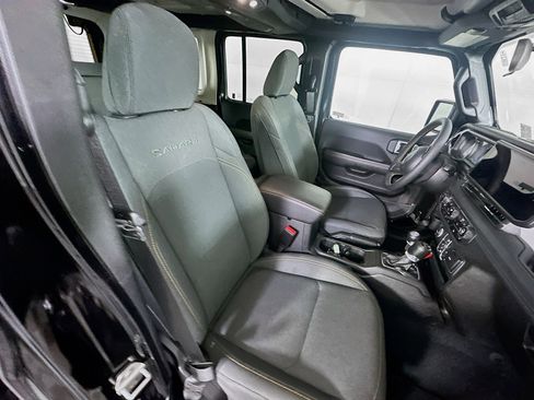 Used 2024 Jeep Wrangler Unlimited Sahara AWD/4WD image 29