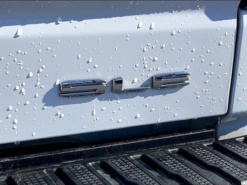 Used 2022 GMC Sierra 1500 SLE image 8