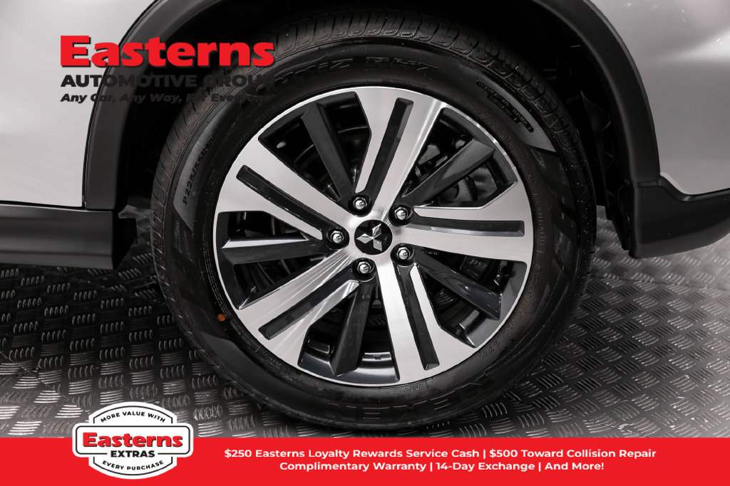 Used 2025 Mitsubishi Outlander Sport SE AWD/4WD image 9