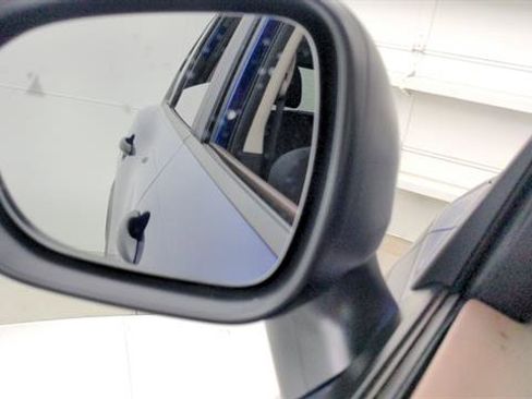 Certified 2023 Nissan Rogue S FWD image 12