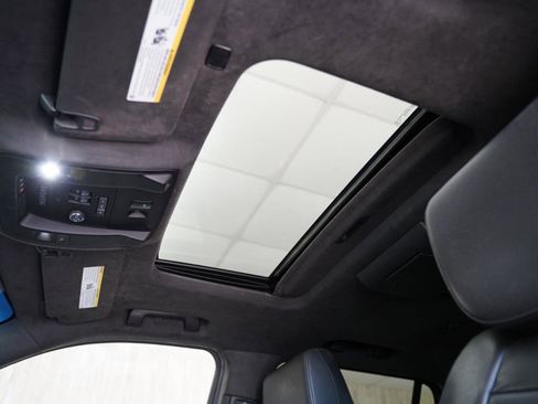 Used 2018 Cadillac Escalade Platinum image 24