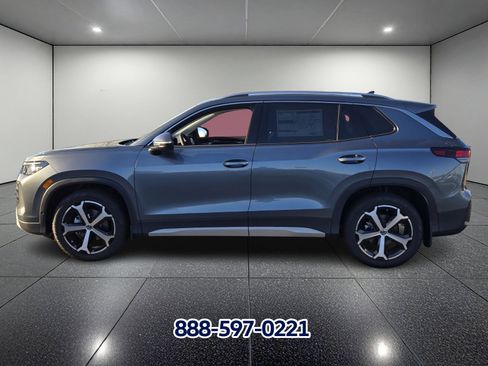 New 2026 Volkswagen Tiguan SE image 2