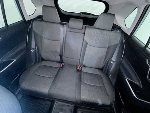 Used 2022 Toyota RAV4 XLE image 23
