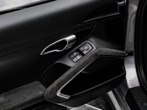 Used 2018 Porsche 911 GT3 w/ Sport Chrono Package image 70