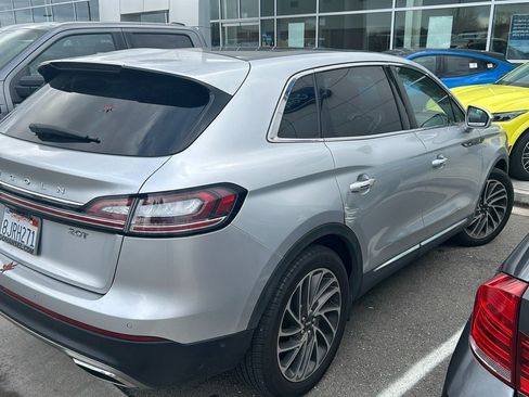 Used 2019 Lincoln Nautilus Reserve image 2