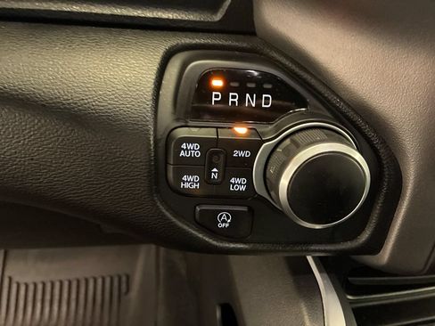 Used 2020 RAM 1500 Big Horn AWD/4WD image 16