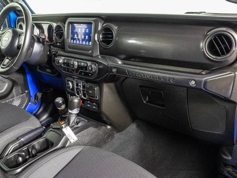 Used 2022 Jeep Wrangler Unlimited Sport image 46