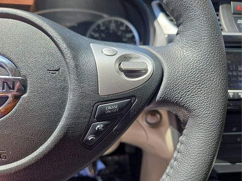 Used 2017 Nissan Sentra SV FWD image 18