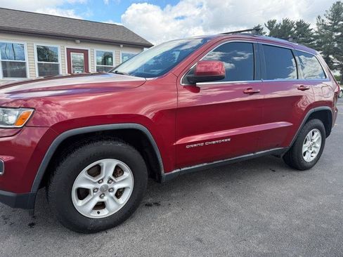Used 2014 Jeep Grand Cherokee Laredo w/ Security & Convenience Group RWD image 34