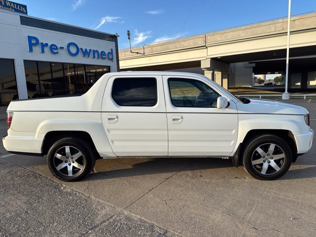 Used 2014 Honda Ridgeline SE image 2