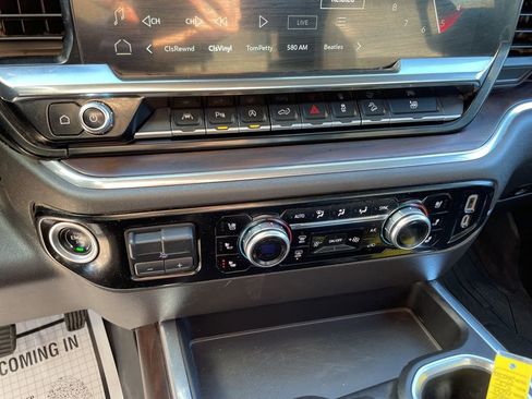 Used 2024 GMC Sierra 1500 SLT w/ SLT Premium Plus Package image 39