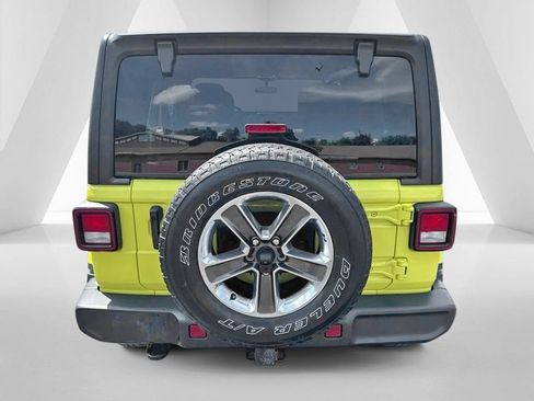 Used 2023 Jeep Wrangler Unlimited Sahara w/ Cold Weather Group AWD/4WD image 6