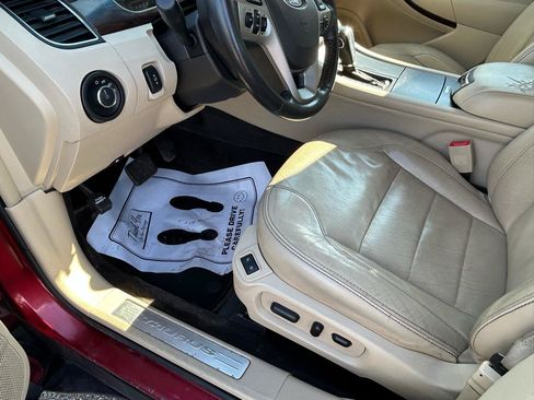 Used 2013 Ford Taurus Limited FWD image 10