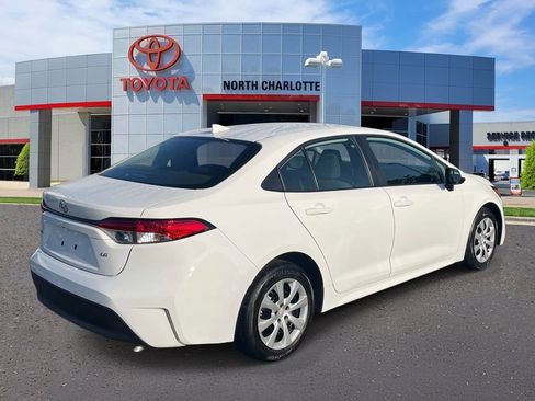Used 2024 Toyota Corolla LE FWD image 8
