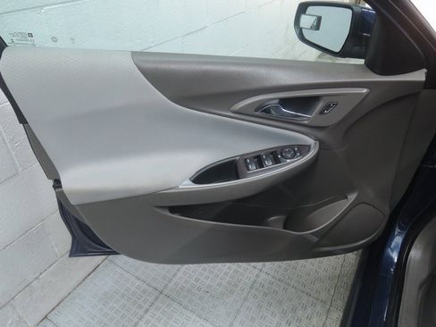 Used 2019 Chevrolet Malibu LT image 24