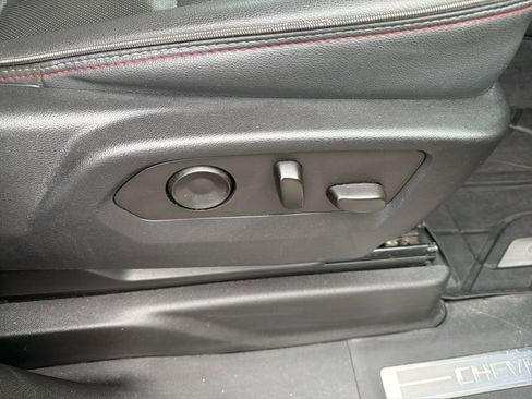 Used 2022 Chevrolet Suburban RST w/ Luxury Package image 25