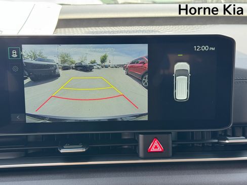 New 2026 Kia Carnival EX FWD image 16