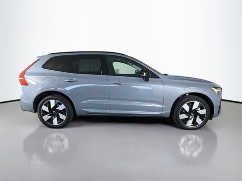 Certified 2023 Volvo XC60 T8 Plus AWD/4WD image 8