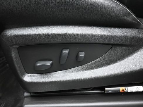 Used 2020 GMC Yukon XL SLT image 13